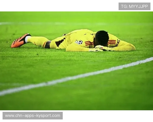 奥纳纳飞身封出希门尼斯单刀球，曼联1比0小胜富勒姆重返前六