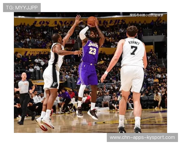 洛杉矶湖人末节追分，勒布朗·詹姆斯连续造犯规，逆转希望在眼前